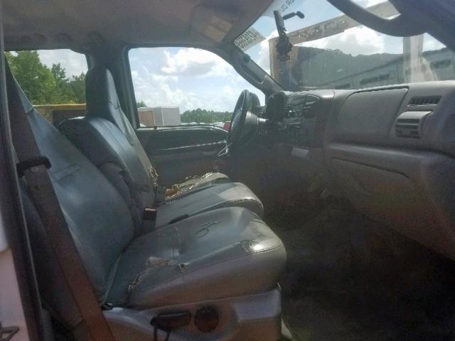 1FDAW56P17EA83936 - 2007 FORD F550 SUPER WHITE photo 5