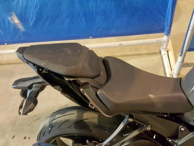 JKBZXJH18KA001549 - 2019 KAWASAKI ZX636 K GRAY photo 6