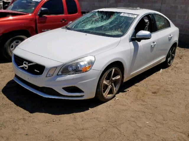 YV1902FH5C2100405 - 2012 VOLVO S60 T6 WHITE photo 2