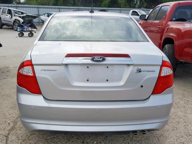 3FADP0L35AR406608 - 2010 FORD FUSION HYB WHITE photo 9