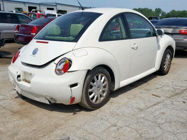 3VWCK31C15M411975 - 2005 VOLKSWAGEN NEW BEETLE თეთრი ფოტო 4