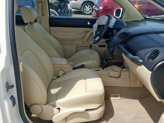 3VWCK31C15M411975 - 2005 VOLKSWAGEN NEW BEETLE თეთრი ფოტო 5
