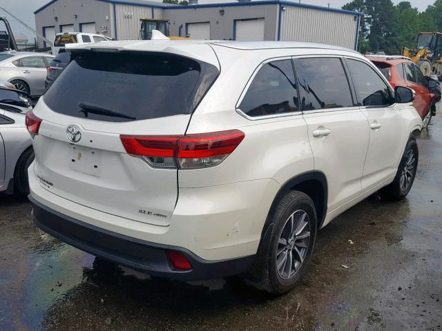 5TDJZRFH4HS513465 - 2017 TOYOTA HIGHLANDER WHITE photo 4