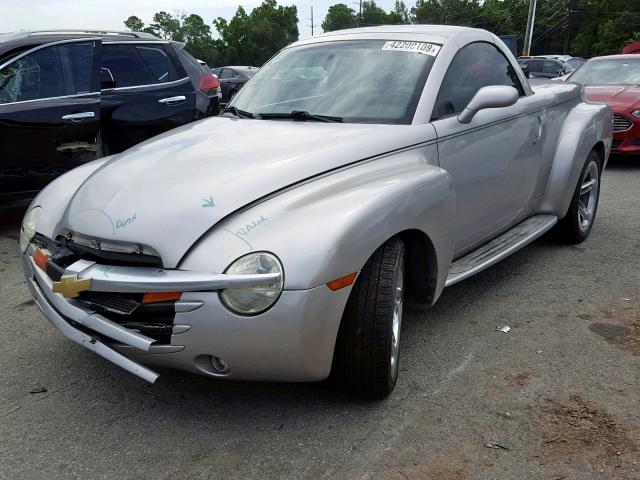 1GCES14PX4B113140 - 2004 CHEVROLET SSR SILVER photo 2