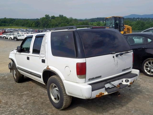 1GNDT13W21K258368 - 2001 CHEVROLET BLAZER WHITE photo 3