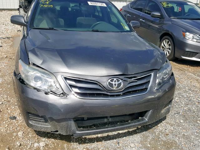 4T4BF3EK7AR082646 - 2010 TOYOTA CAMRY BASE GRAY photo 9