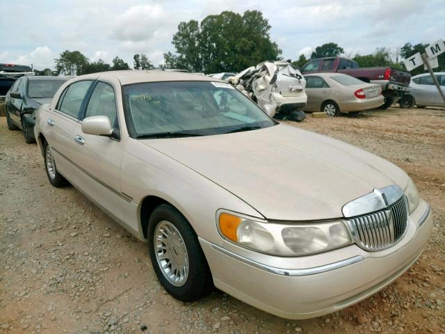 1LNHM83W91Y645315 - 2001 LINCOLN TOWN CAR C CREAM photo 1