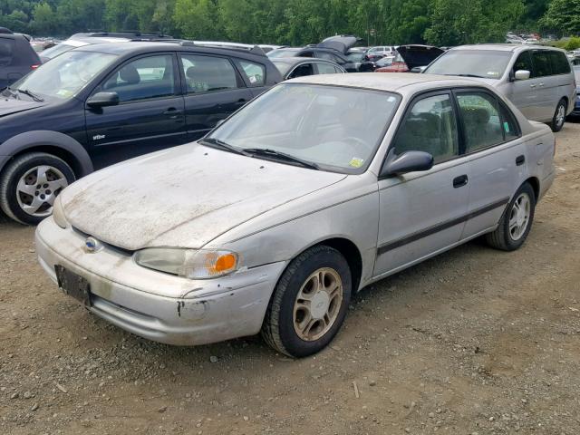 1Y1SK5286YZ424661 - 2000 CHEVROLET GEO PRIZM SILVER photo 2