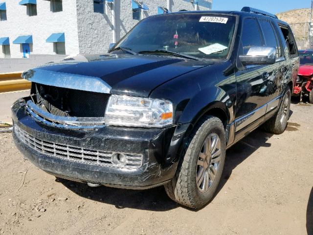 5LMJJ2J55CEL00818 - 2012 LINCOLN NAVIGATOR BLACK photo 2