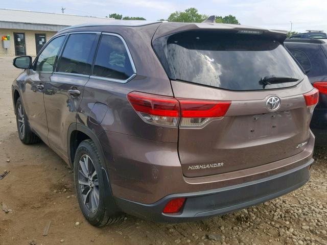 5TDJZRFH4HS391335 - 2017 TOYOTA HIGHLANDER BROWN photo 3