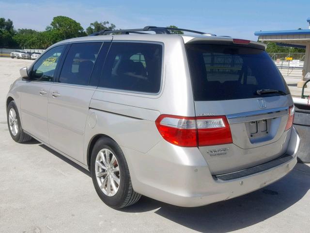 5FNRL38856B103208 - 2006 HONDA ODYSSEY TO SILVER photo 3