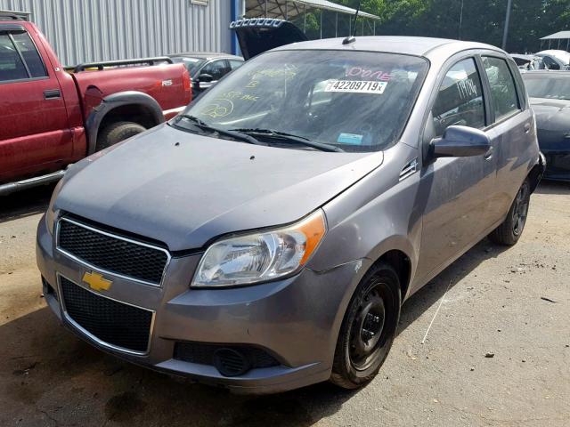 KL1TD66E99B649277 - 2009 CHEVROLET AVEO LS GRAY photo 2