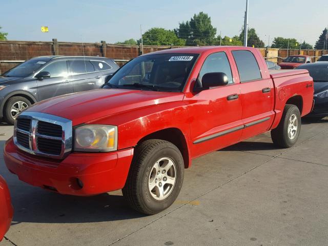 1D7HW48N67S128370 - 2007 DODGE DAKOTA QUA RED photo 2