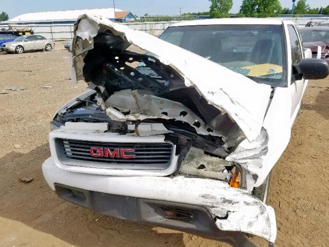 1GTCS1947X8505516 - 1999 GMC SONOMA WHITE photo 9