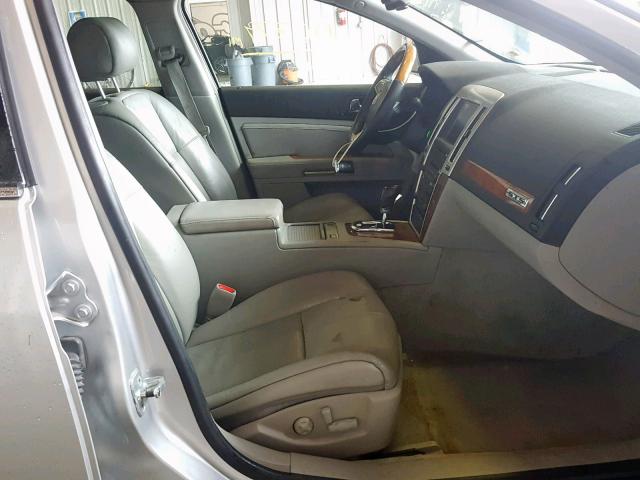 1G6DZ67A890168073 - 2009 CADILLAC STS SILVER photo 5