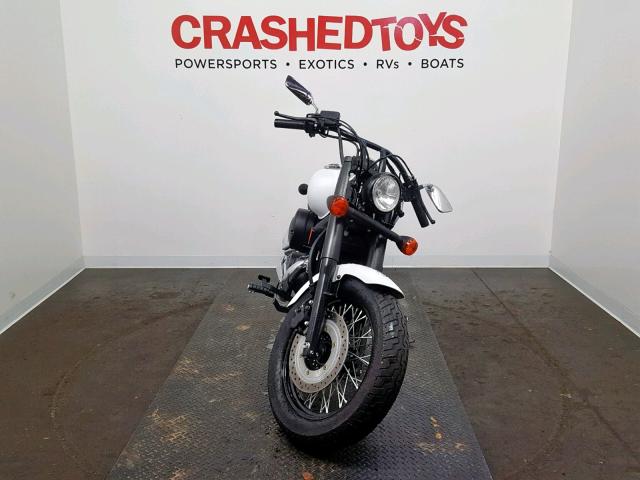 JH2RC5379KK900172 - 2019 HONDA VT750 C2B WHITE photo 2