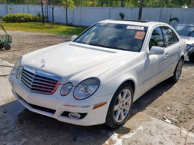 WDBUF56X57B098795 - 2007 MERCEDES-BENZ E 350 WHITE photo 2