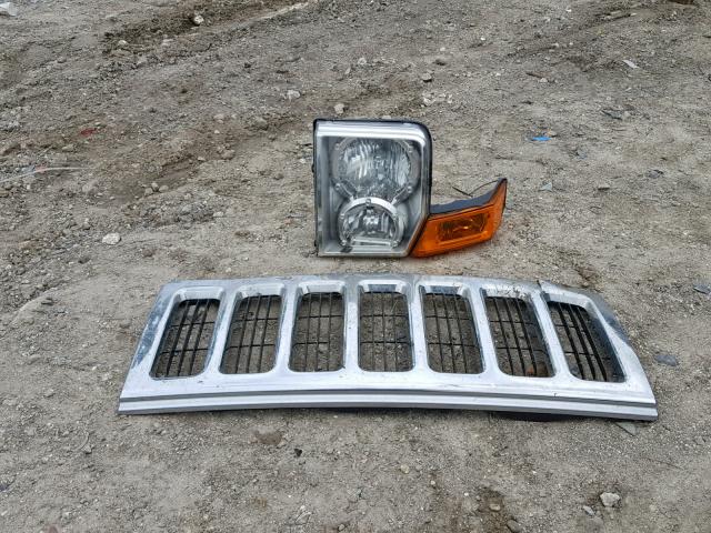 1J8HG48K39C556514 - 2009 JEEP COMMANDER GRAY photo 9