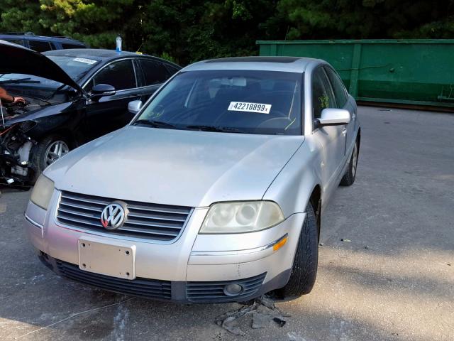 WVWPD63BX3P203993 - 2003 VOLKSWAGEN PASSAT GLS SILVER photo 2