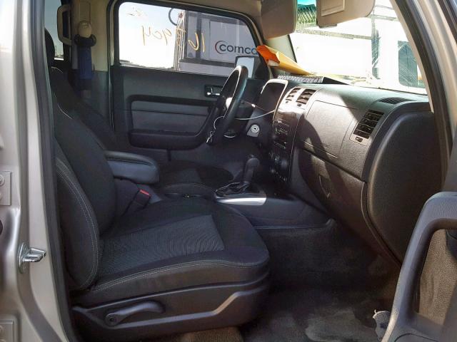 5GTDN136668156121 - 2006 HUMMER H3 GRAY photo 5