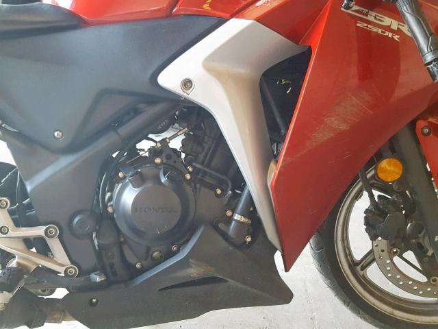 MLHMC4116B5002782 - 2011 HONDA CBR250 R RED photo 7