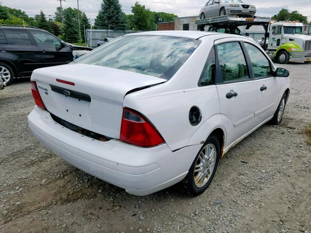 1FAFP34N07W272865 - 2007 FORD FOCUS ZX4 WHITE photo 4