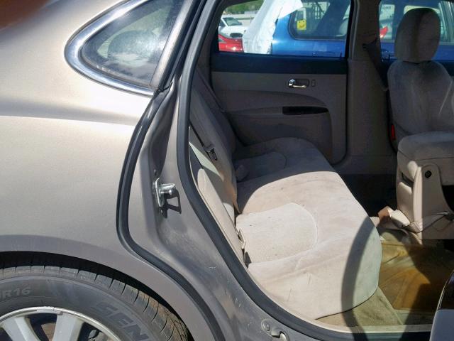 2G4WC582X61180889 - 2006 BUICK LACROSSE C TAN photo 6