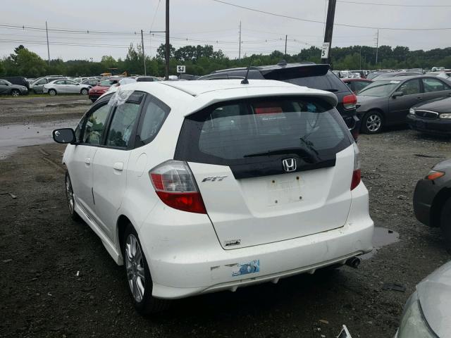 JHMGE8H43AC011451 - 2010 HONDA FIT SPORT WHITE photo 3