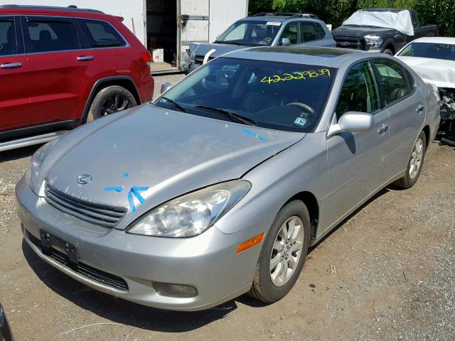 JTHBF30G920024868 - 2002 LEXUS ES 300 SILVER photo 2