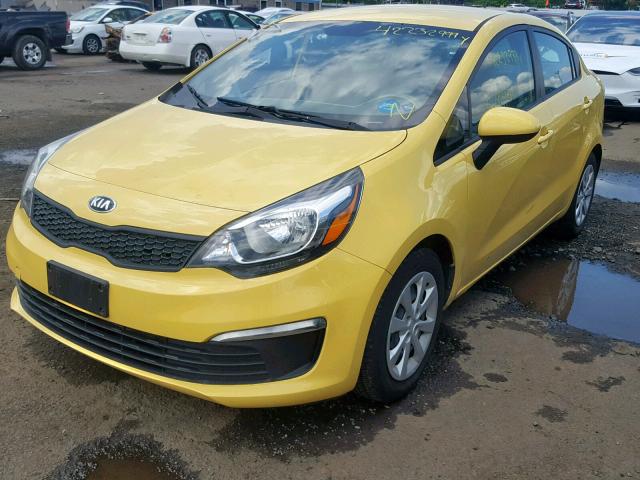 KNADM4A31G6604960 - 2016 KIA RIO LX YELLOW photo 2