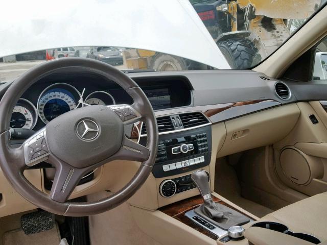 WDDGF4HB4DA838287 - 2013 MERCEDES-BENZ C 250 WHITE photo 9