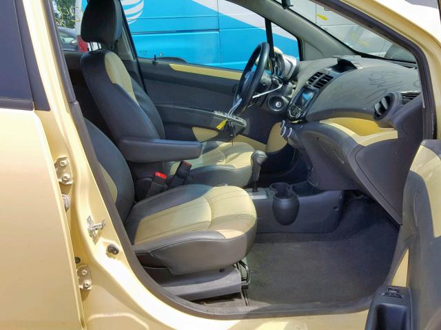 KL8CD6S94EC409536 - 2014 CHEVROLET SPARK 1LT YELLOW photo 5