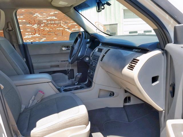 2FMDK51C29BA18539 - 2009 FORD FLEX SE WHITE photo 5