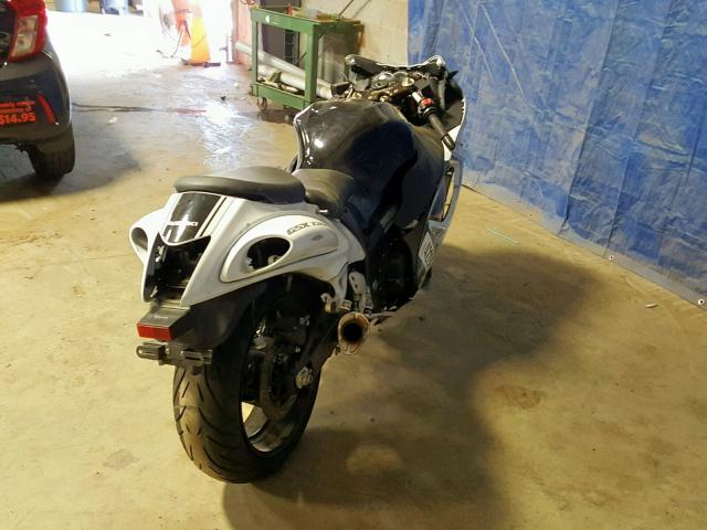 JS1GX72A592101619 - 2009 SUZUKI GSX1300 R WHITE photo 4