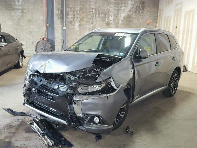 JA4J24A56JZ028246 - 2018 MITSUBISHI OUTLANDER GRAY photo 2