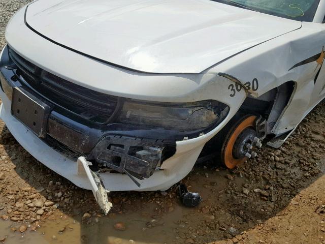 2C3CDXAG9JH263630 - 2018 DODGE CHARGER PO WHITE photo 9