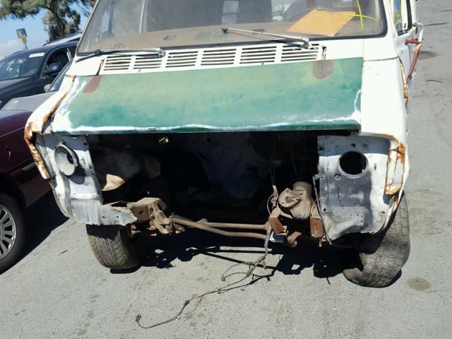 B25AB4X098327 - 1974 DODGE VAN WHITE photo 9