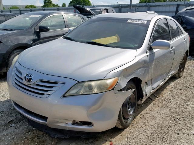 4T1BE46K17U194658 - 2007 TOYOTA CAMRY NEW SILVER photo 2