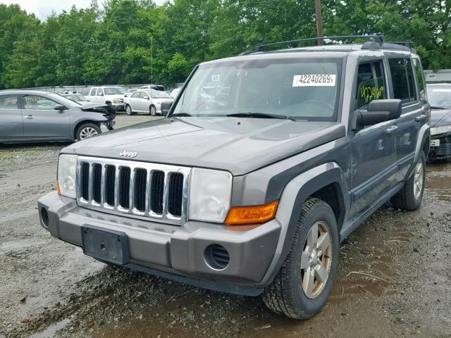 1J8HG48K57C607637 - 2007 JEEP COMMANDER GRAY photo 2