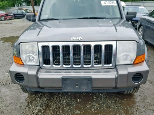1J8HG48K57C607637 - 2007 JEEP COMMANDER GRAY photo 7