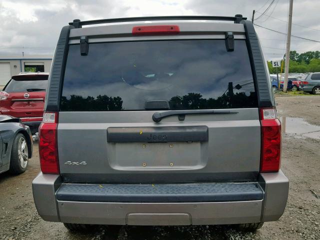 1J8HG48K57C607637 - 2007 JEEP COMMANDER GRAY photo 9
