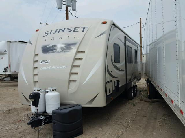 4V0TC2628HE020400 - 2017 GRAY CAMPER WHITE photo 3