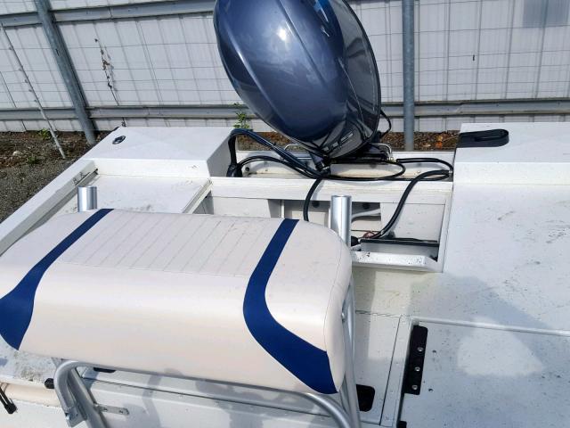 GEN51420L819 - 2019 BOAT MARINE/TRL WHITE photo 6