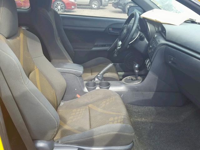 JTKJF5C74C3028999 - 2012 TOYOTA SCION TC ყვითელი ფოტო 5