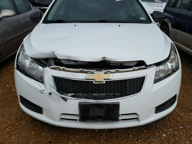 1G1PB5SH8D7283312 - 2013 CHEVROLET CRUZE LS WHITE photo 9