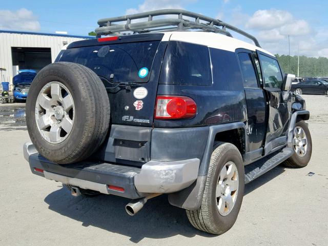 JTEZU11F070006259 - 2007 TOYOTA FJ CRUISER BLACK photo 4