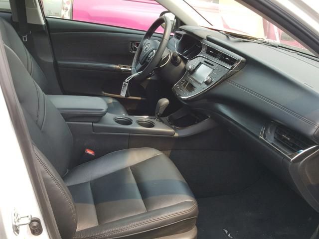 4T1BK1EBXGU241842 - 2016 TOYOTA AVALON XLE WHITE photo 5