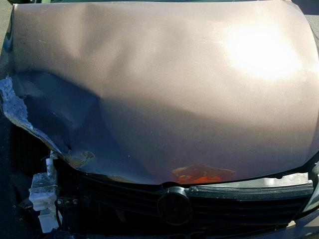 3VW2K7AJ2DM411547 - 2013 VOLKSWAGEN JETTA BASE BROWN photo 7