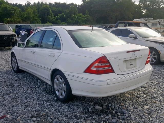 WDBRF61J15A761717 - 2005 MERCEDES-BENZ C 240 WHITE photo 3