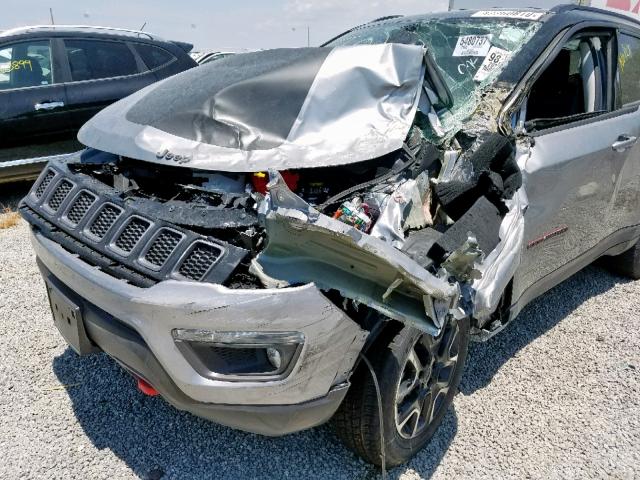 3C4NJDDBXKT739839 - 2019 JEEP COMPASS TR GRAY photo 9